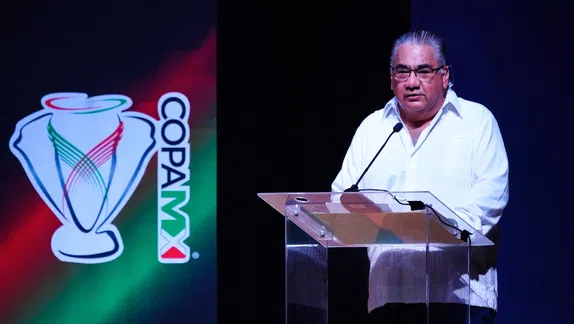 Raúl Sarmiento asegura que "llevaron mal" a Raoul 'Pollo' Ortiz en sus comienzos en Televisa