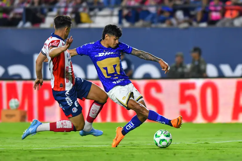 Robert Morales en la jugada del penal l IMAGO7