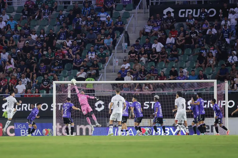 Mazatlán contra Querétaro buscando conseguir el triunfo