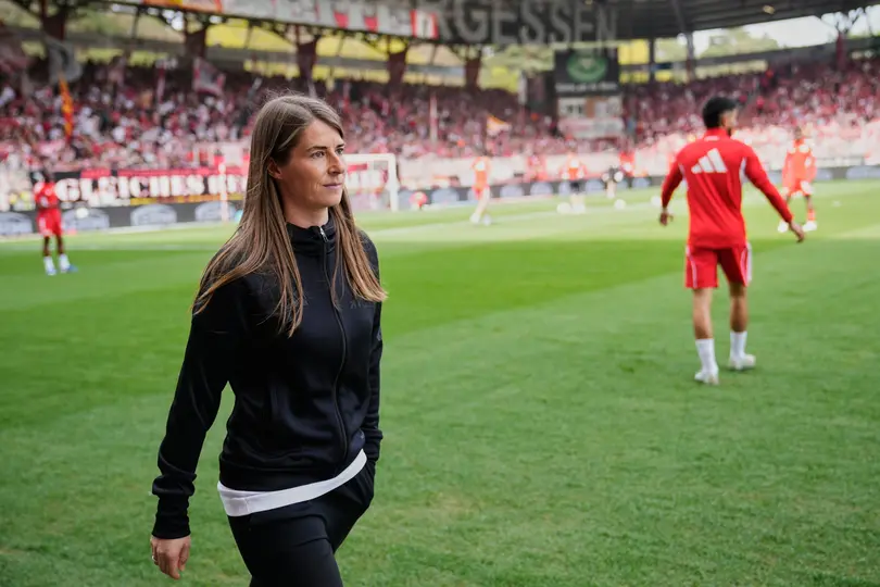 Marie-Louise Eta en su primer partido con Unión Berlín I AP
