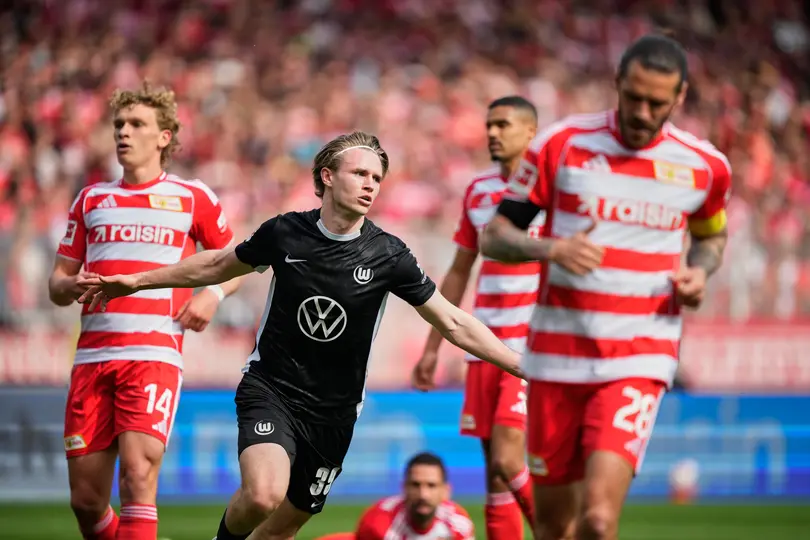 Patrick Wimmer del Wolfsburg tras anotar a Unión Berlín en la Bundesliga I AP