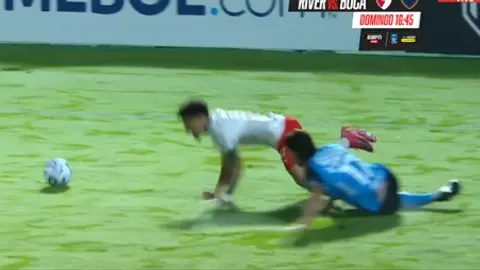 Segunda falta de Diago Giménez l CAPTURA