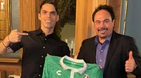 Hugo Sánchez se reunió con el fan que limpió su placa en el Riyadh Metropolitano