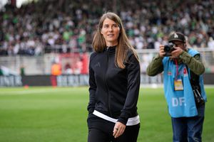 ¡Histórico! Marie-Louise Eta debuta como entrenadora de Union Berlín