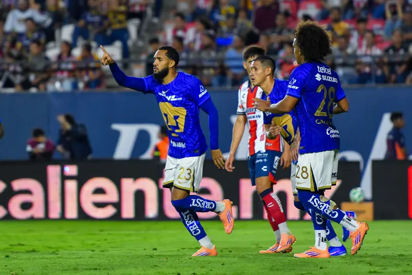 Juninho anota de penal ante Atlético San Luis l IMAGO7