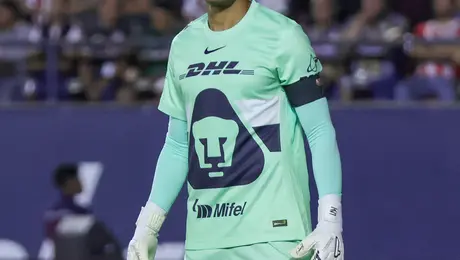 ¡La parada del torneo! Keylor Navas se luce con atajada impresionante en remate de Joao Pedro