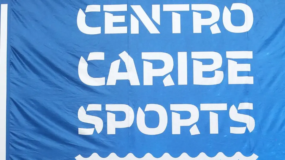 Atletas de gimnasia rítmica en el podio en San Salvador 2023 l X:conadeoficial