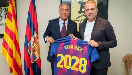 ¡Oficial! Hansi Flick firma extensión de contrato con el Barcelona