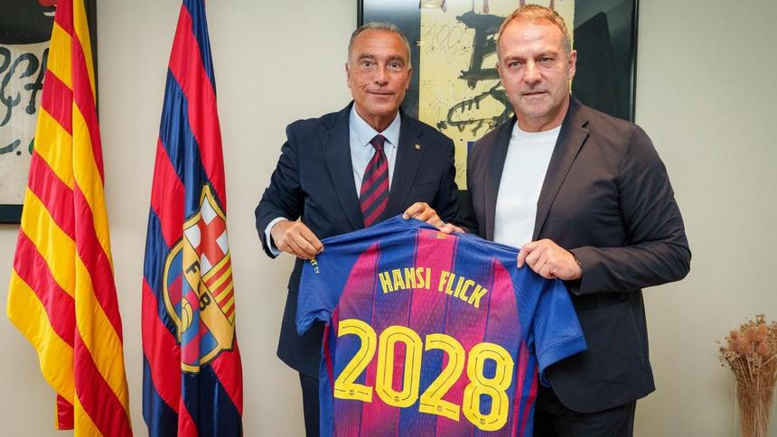 Hansi Flick firmó una extensión de contrato con Barcelona | X  @FCBarcelona