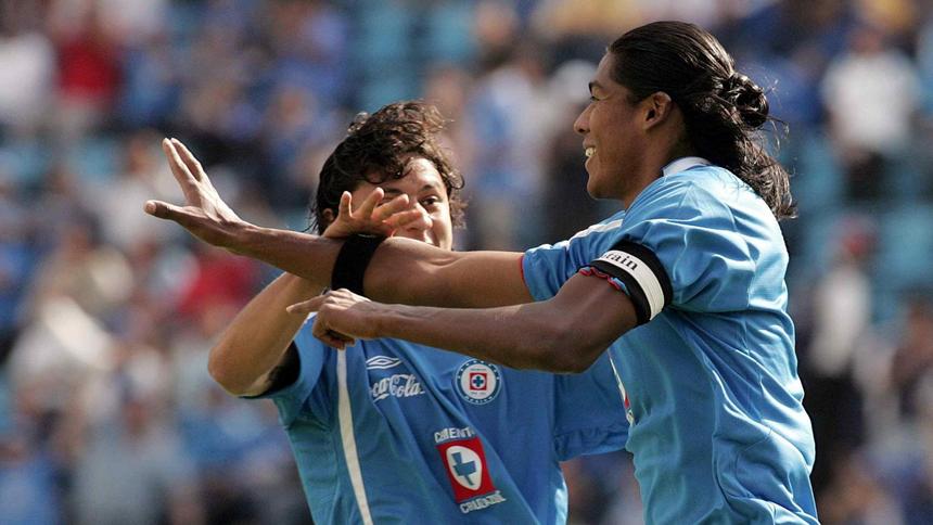 Joel Huiqui en celebración con Cruz Azul como jugador | MEXSPORT