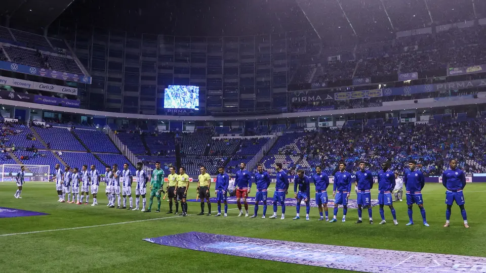 Cruz Azul contra Pachuca en el Estadio Cuauhtémoc | IMAGO 7