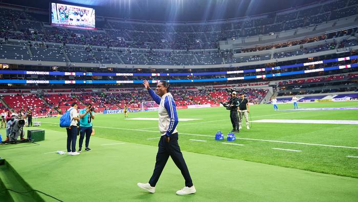 Joel Huiqui en celebración como técnico interino de Cruz Azul | IMAGO 7