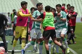 Agresión de un jugador de Santos al técnico Luis Michel mancha la Final Sub-19