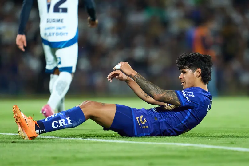 Robert Morales fallando ante Pachuca | MEXSPORT