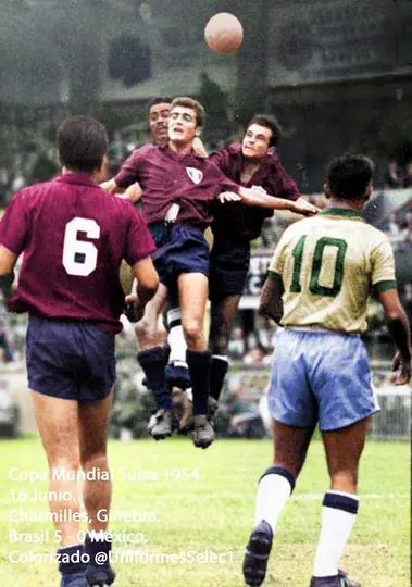 Jugadores de la Selección Mexicana en el partido ante Brasil en Suiza 1954 l X:UniformesSelec1