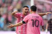 Germán Berterame celebrando su gol con Messi | AP