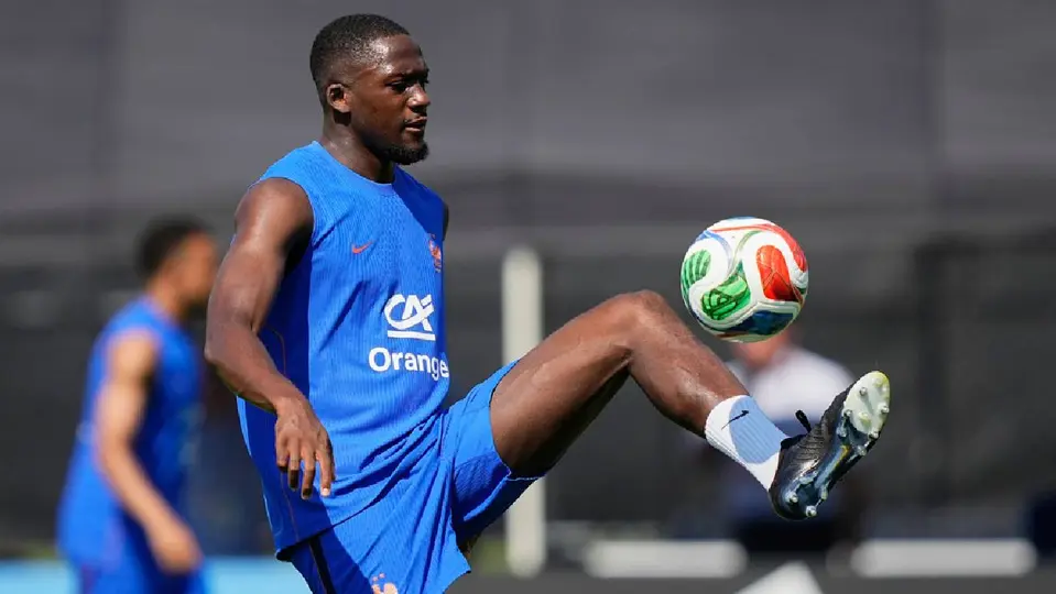 Ibrahima Konaté con Francia l AP