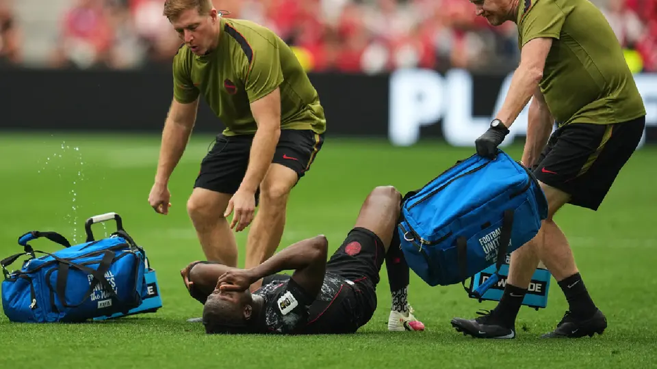 Ismaël Koné sufre escalofriante lesión en duelo ante Qatar