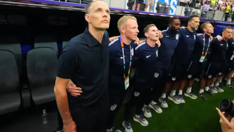 Thomas Tuchel explota contra FIFA por arruinarle el himno de Inglaterra