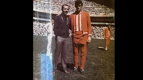 Sergio Corona presume en sus redes sus momentos dentro del futbol y más que es admirador de las Chivas / FB: @sergiocoronamx