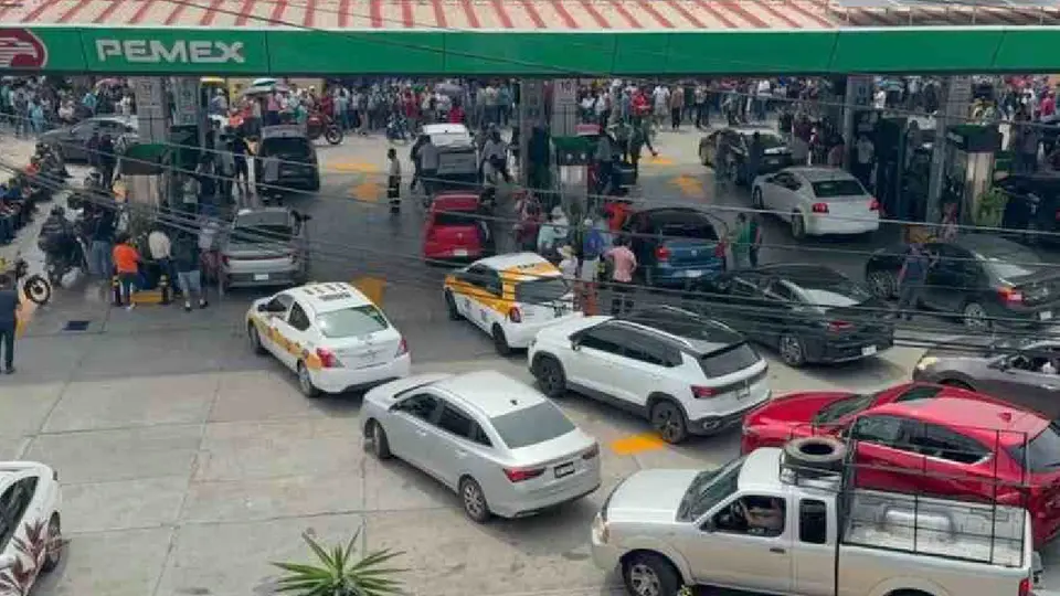 Crisis de gasolina: 16 estaciones cierran por protestas de la CNTE
