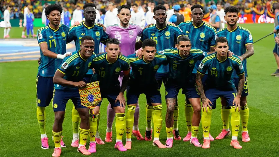 Uzbekistán vs Colombia: James Rodríguez y Camilo Vargas lideran el 11 inicial de Lorenzo
