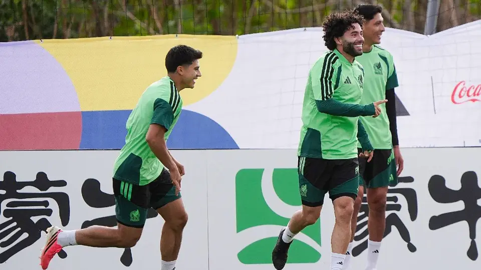 César 'Chino' Huerta en entrenamiento con México | IMAGO7