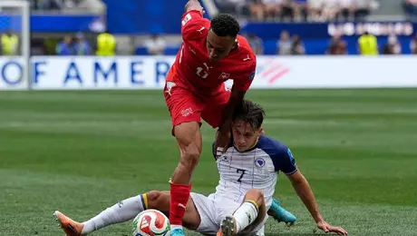 Suiza impone su jerarquía y golea a una combativa Bosnia en Los Ángeles