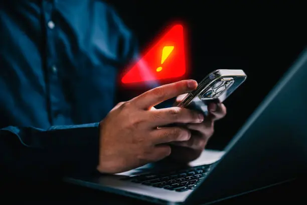 Fraudes más counes que llegan a tu telefono./pixabay