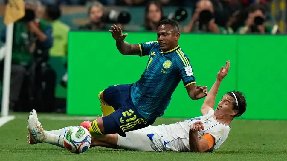 Uzbekistán vs Colombia | AP