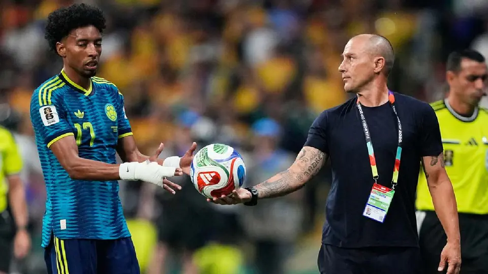 Fabio Cannavaro, entrenador de Uzbekistán en el juego contra Colombia | AP
