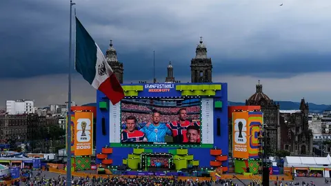 La explanada del Zócalo capitalino durante el Fan Fest del Mundial 2026 | AP