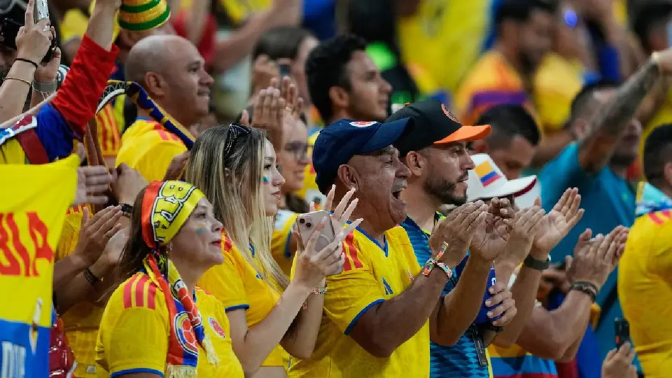 Afición de Colombia en el Estadio Ciudad de México | AP