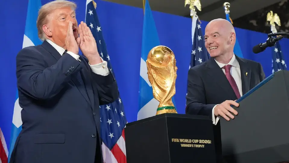 Donald Trump y Gianni Infantino l AP