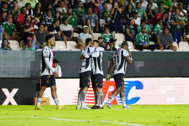 Atlas festeja gol ante León | IMAGO7