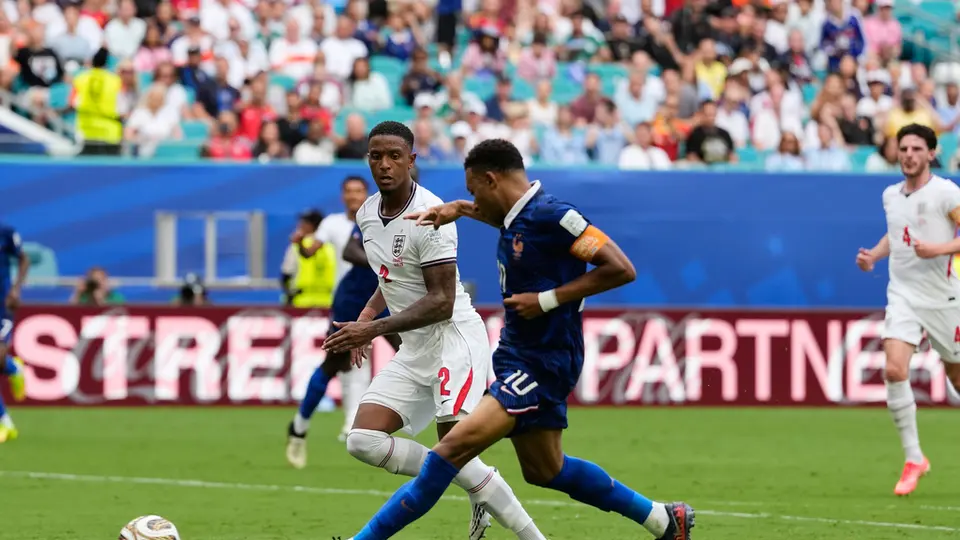 Mbappé ante Inglaterra | AP