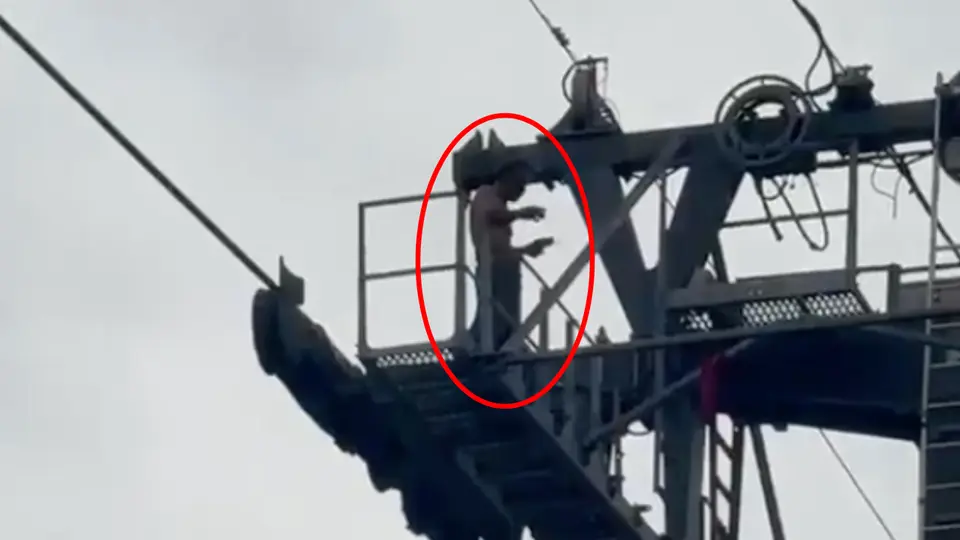 Un hombre escaló una de las torres de la Línea 1 del Cablebús, localizada sobre avenida Ticomán / Especial