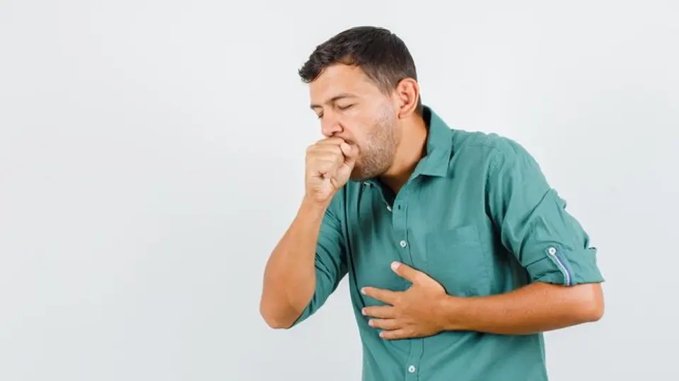 La neumonía no solo compromete la oxigenación del organismo, sino que  puede ocasionar lesiones en los pulmones / Magnific