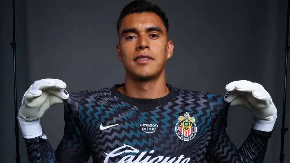 Raúl 'Tala' Rangel con Chivas | x:@Chivas