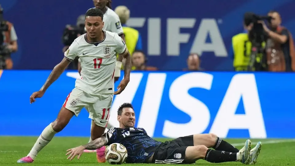 Morgan Rogers y Lionel Messi | AP