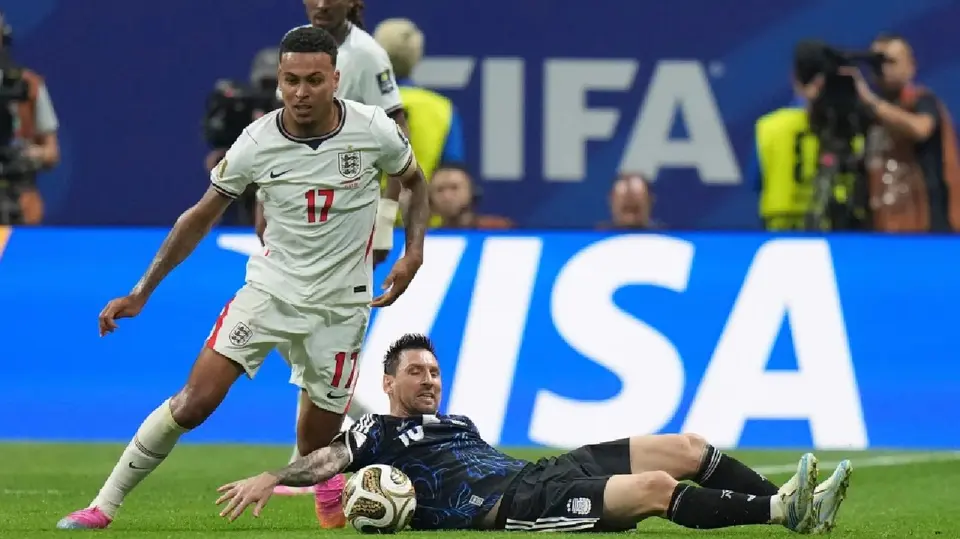 Morgan Rogers y Lionel Messi | AP