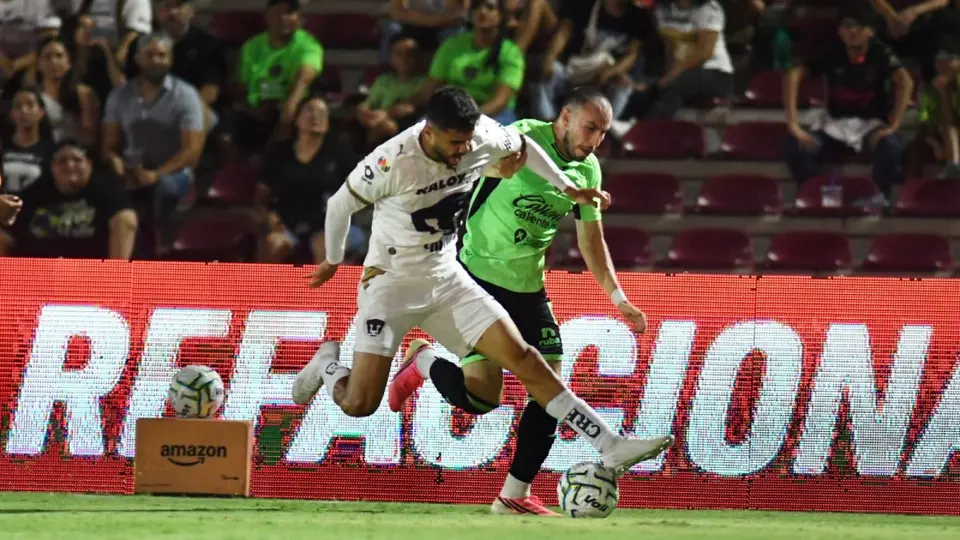 Alan Medina con Pumas ante Juárez en el Apertura 2026 de la Liga MX | MEXSPORT