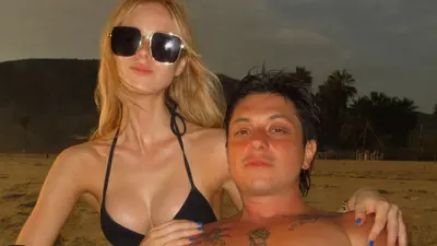 Paco Amoroso y Loreto Peralta reavivan rumores de romance con nuevas fotos juntos en la playa