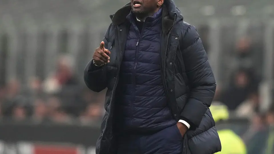 Patrick Vieira, entrenador francés, en un partido | AP