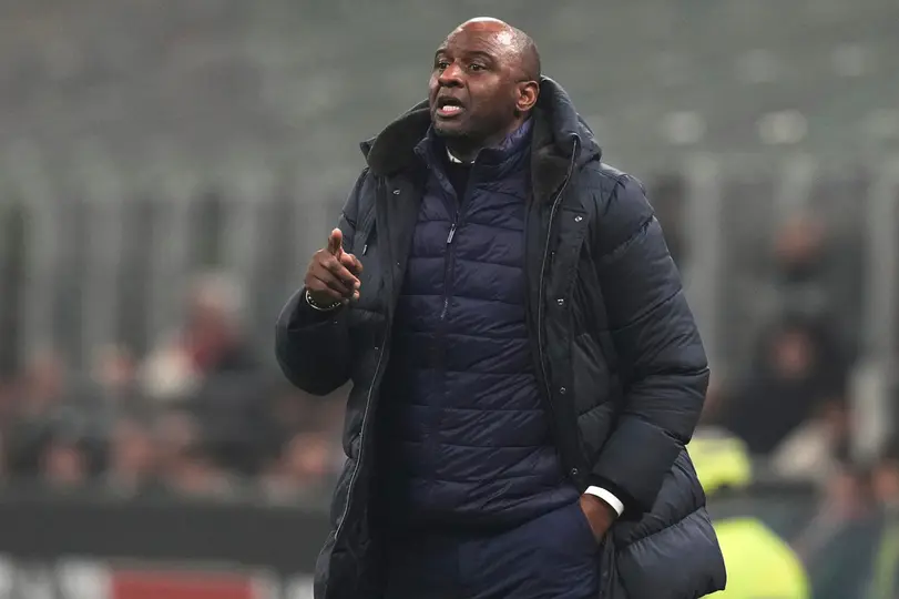 Patrick Vieira, entrenador francés, en un partido | AP