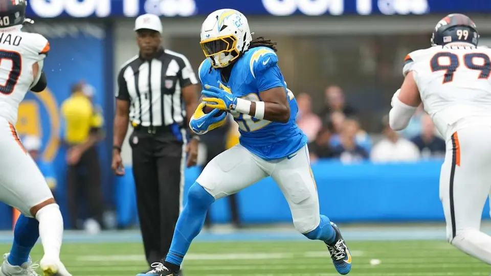 Najee Harris en un partido de Chargers | NFL.com