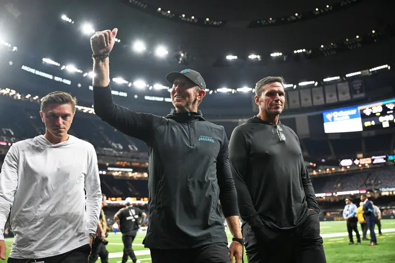 Liam Coen, entrenador en jefe de los Jacksonville Jaguars | AP