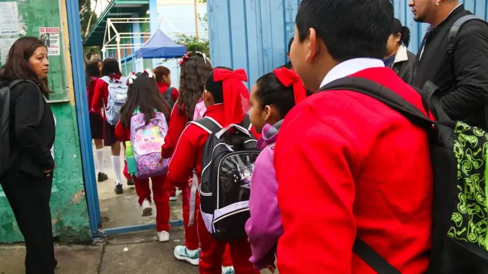 La SEP estableció un calendario de 185 días efectivos para los estudiantes de educación básica./ RS