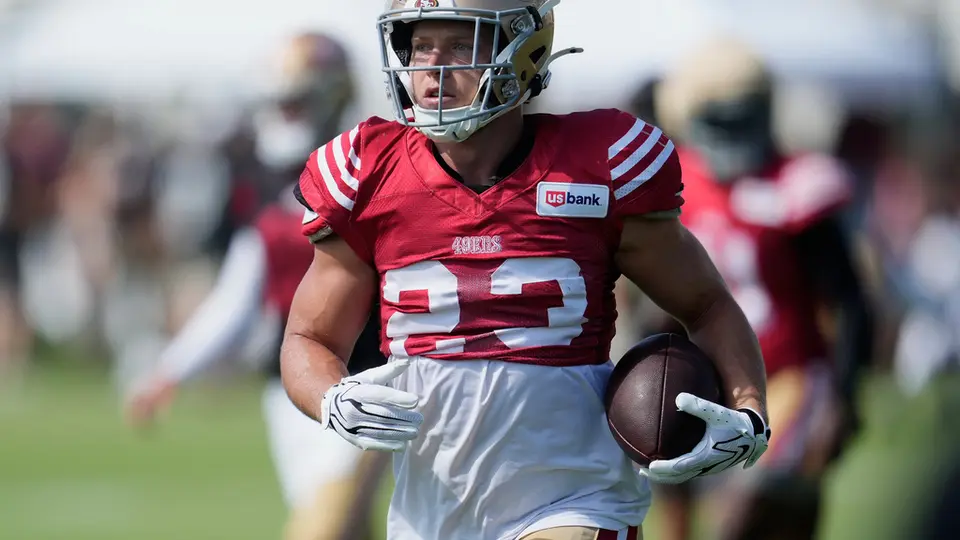 Christian McCaffrey, corredor de los 49ers | AP