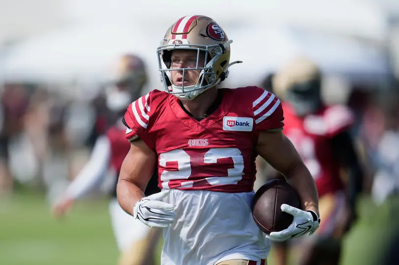 Christian McCaffrey, corredor de los 49ers | AP
